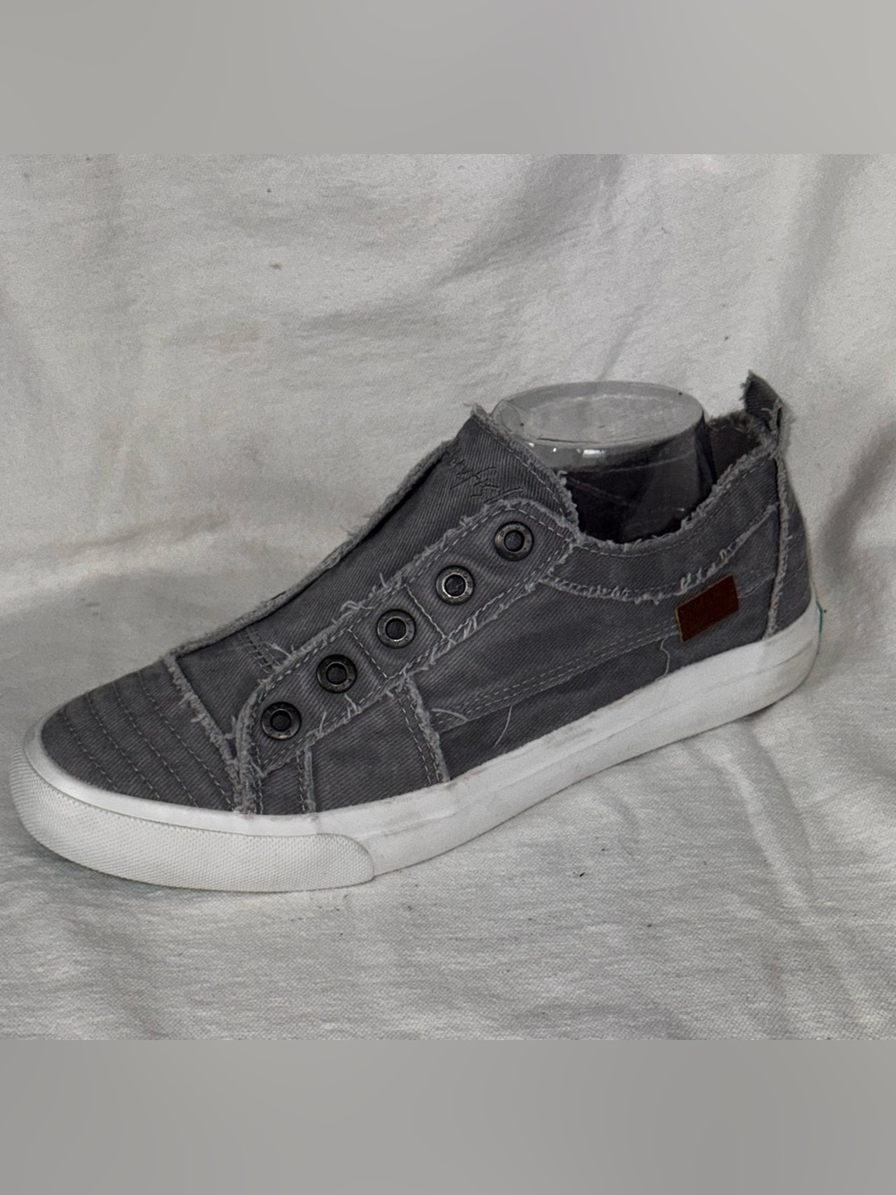 Blowfish Malibu Womens 10 Gray Distressed Slip On Sneakers Canvas Shoes ZS001